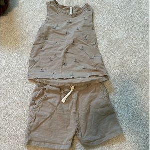 Rylee and Cru size 4/5. Excellent condition.